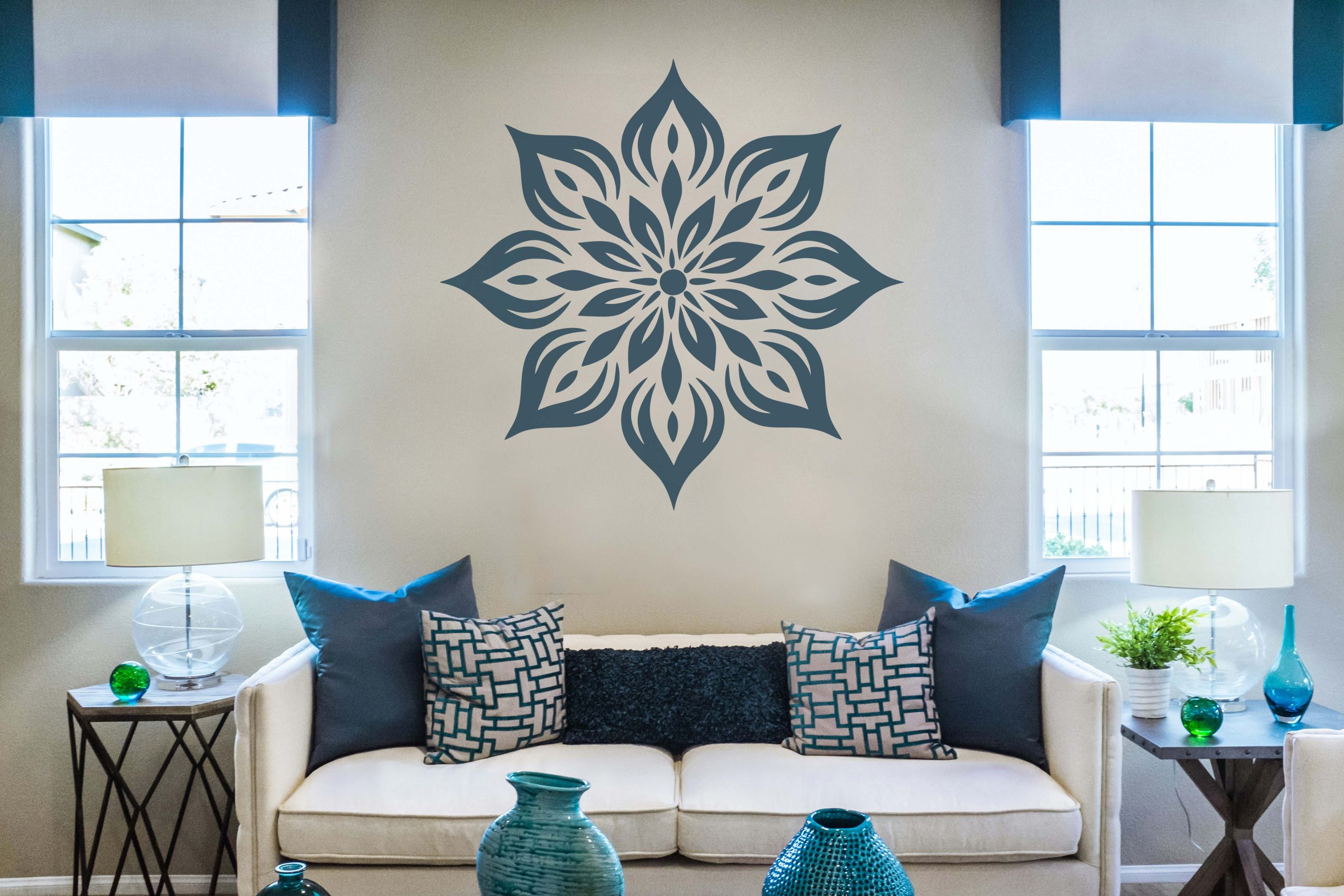 Plantilla tradicional de Rangoli Mandala para decoraciones festivas